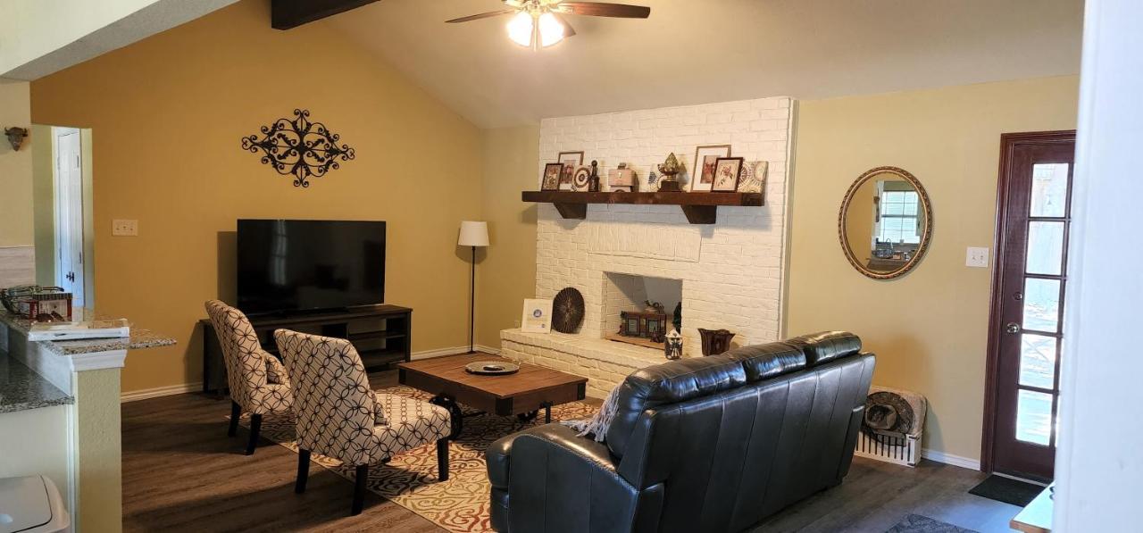 The Cozy Corner House At Haltom City Texas Экстерьер фото
