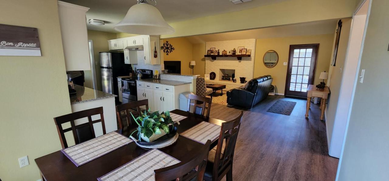 The Cozy Corner House At Haltom City Texas Экстерьер фото